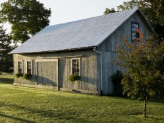 Why Homeowners Are Embracing Barns with Loft Living Spaces