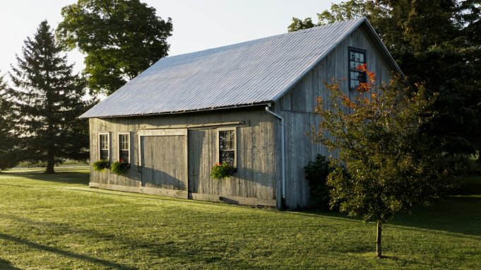 Why Homeowners Are Embracing Barns with Loft Living Spaces