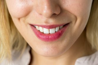 The Link Between Oral Health and Overall Wellbeing: Why Healthy Teeth Matter