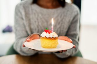 Bite-Sized Indulgence: The Growing Popularity of Mini Cakes